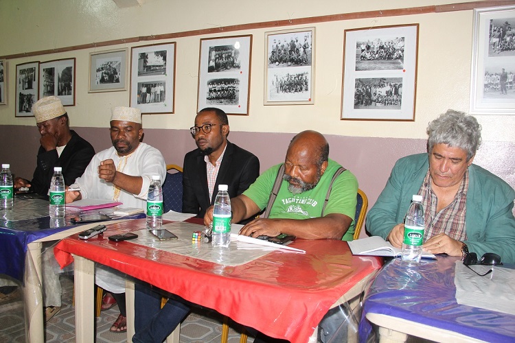 Feuille de route entre les Comores et la France / Le Comité Maoré demande la suppression du Visa Balladur et la dissolution du HCP